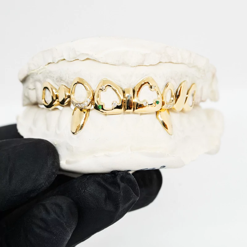Achetez le bijoux Grillz 10 dent + Interstice + Open Face Diamond Emerald - Or 18K chez Dreamgold Paris