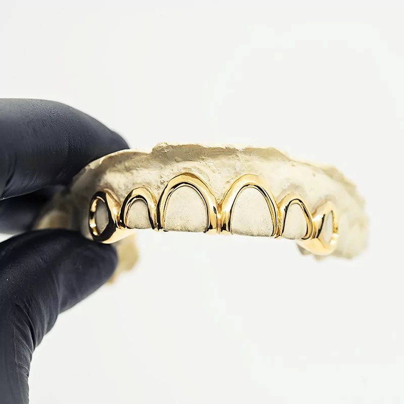 Achetez le bijoux Grillz 6 dents - outline + open face - Or 18K chez Dreamgold Paris