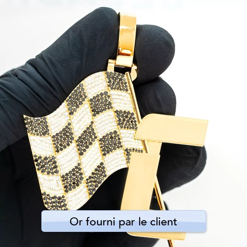 Achetez le bijoux Black & White Diamond Race Flag Pendant - Or 18K chez Dreamgold Paris